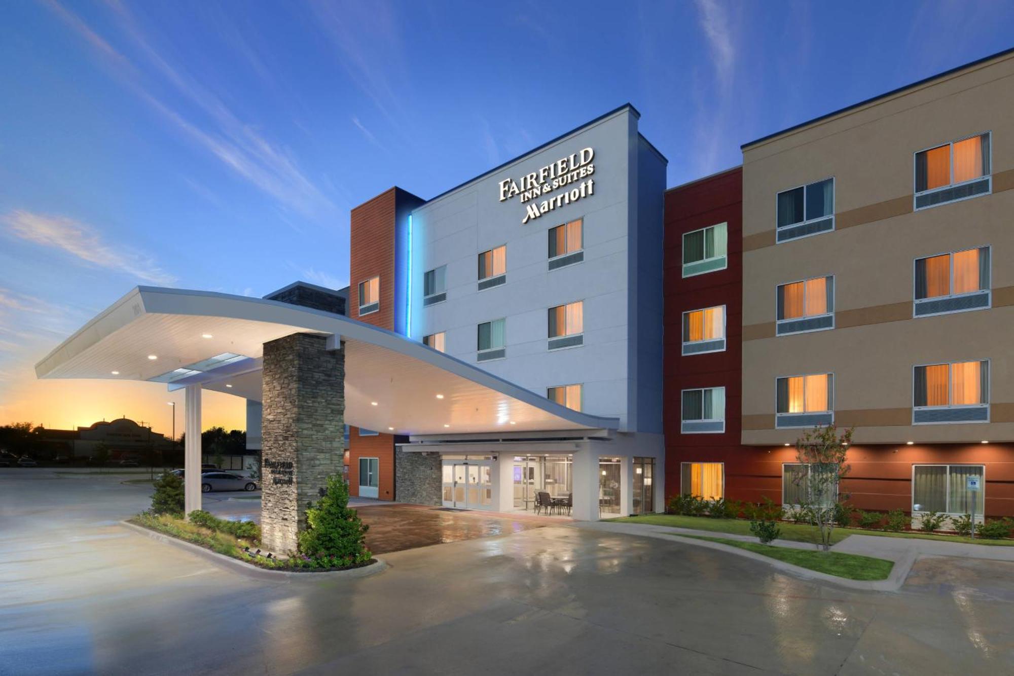 Fairfield Inn & Suites By Marriott Fort Worth South/בורלסון מראה חיצוני תמונה